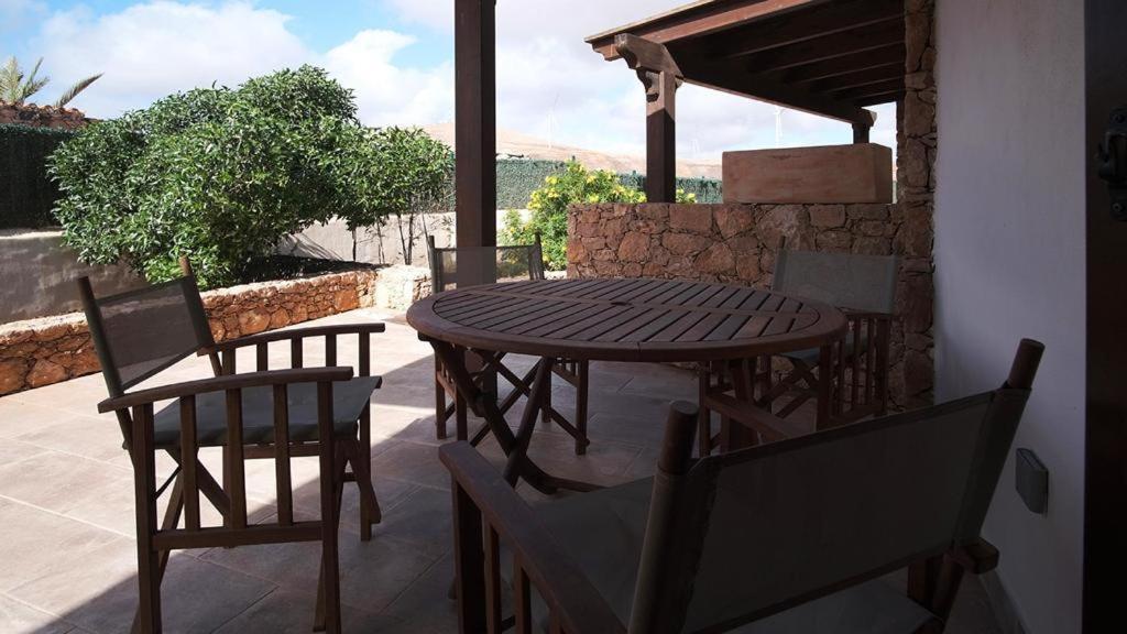 Pueblo Canario Aparthotel Los Estancos Luaran gambar